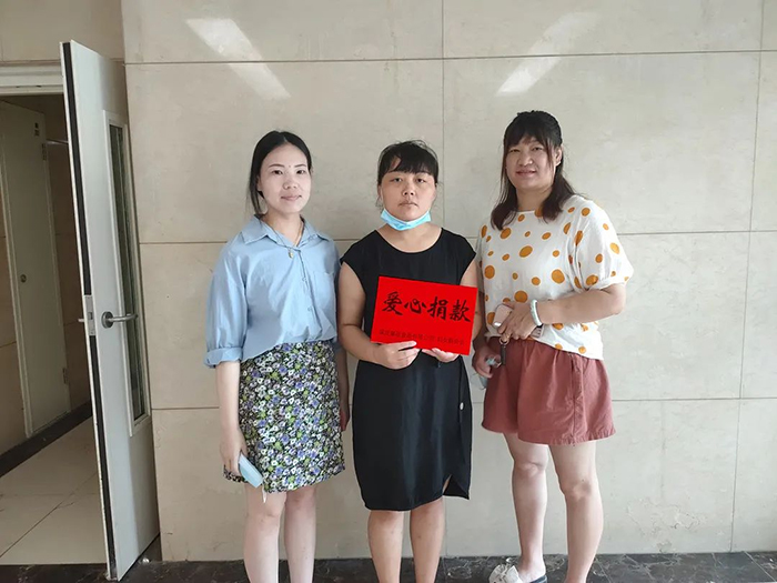 暖心慰問(wèn)，進(jìn)行中